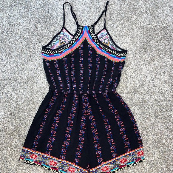Multicolor & Pattern Romper - Picture 3 of 3